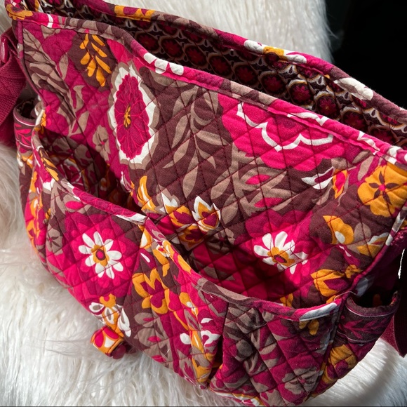 Vera Bradley Crossbody Bag in (RETIRED) Carnaby Pattern - Picture 6 of 11